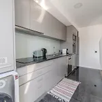 Апартаменты The Locomotive Flat By House And People
