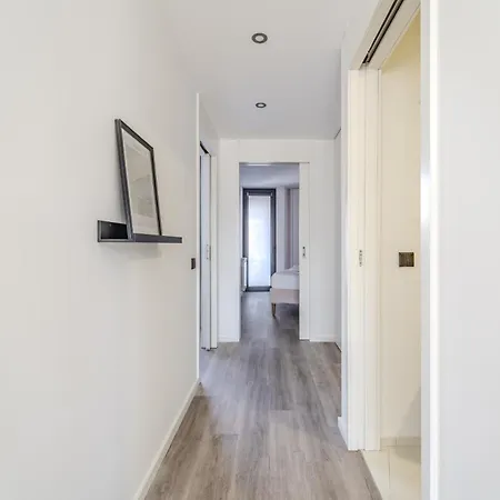 The Locomotive Flat By House And People Braga