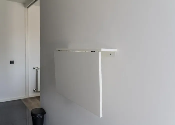 아파트 The Locomotive Flat By House And People *