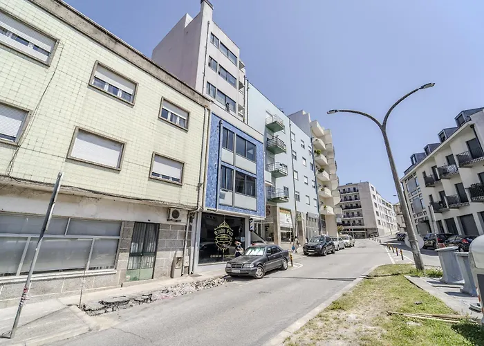 Lejlighed The Locomotive Flat By House And People *